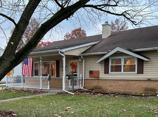 323 Robinson Dr, Morris, IL 60450