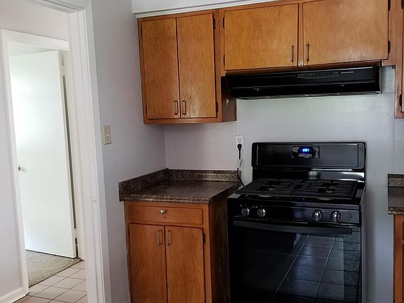 2nd image of 140 Linda Cir