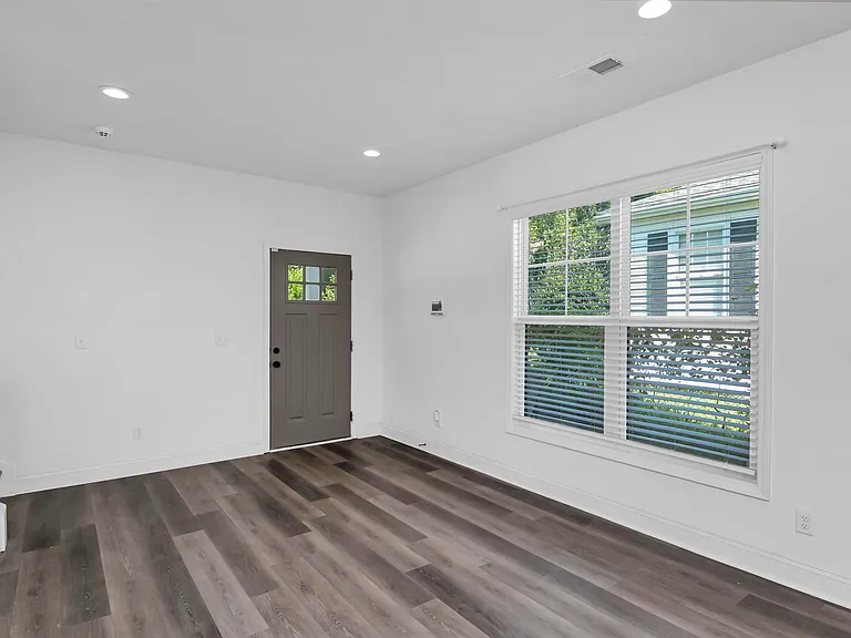 2035 Rosewood Dr #A — Photo 5