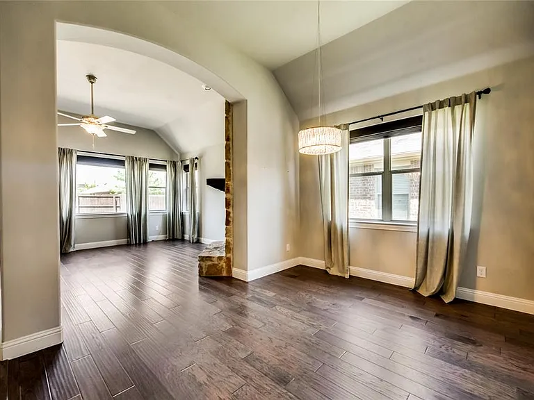 11709 Parade Dr — Photo 5
