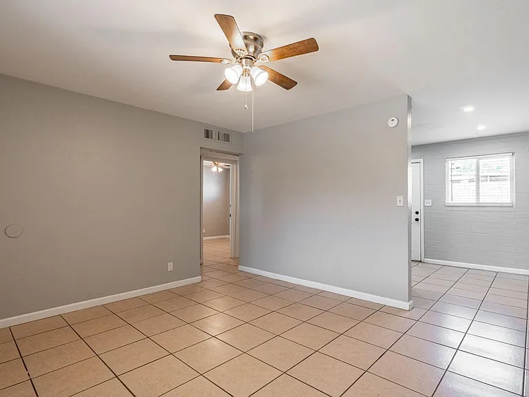 4423 N 23rd Ave #B — Photo 3