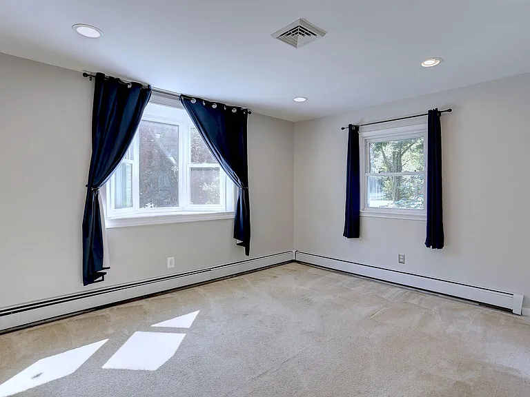 1735 Maple Ave — Photo 17