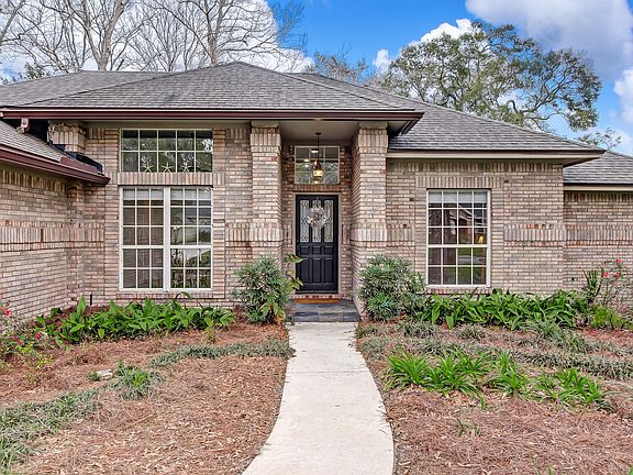 Set on over 1/3 acre