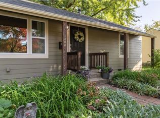 1300 NE 67th Pl, Gladstone, MO 64118