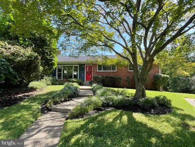 8605 Farrell Ct, Chevy Chase, MD, 20815