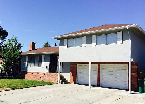 1st image of 127 Marilyn Ave