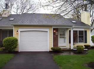 22 Walnut Cir, Webster, NY 14580