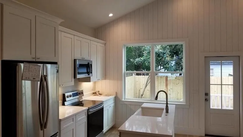 2 bed, 2.5 bath, 860 sqft, $3,200 — Photo 3