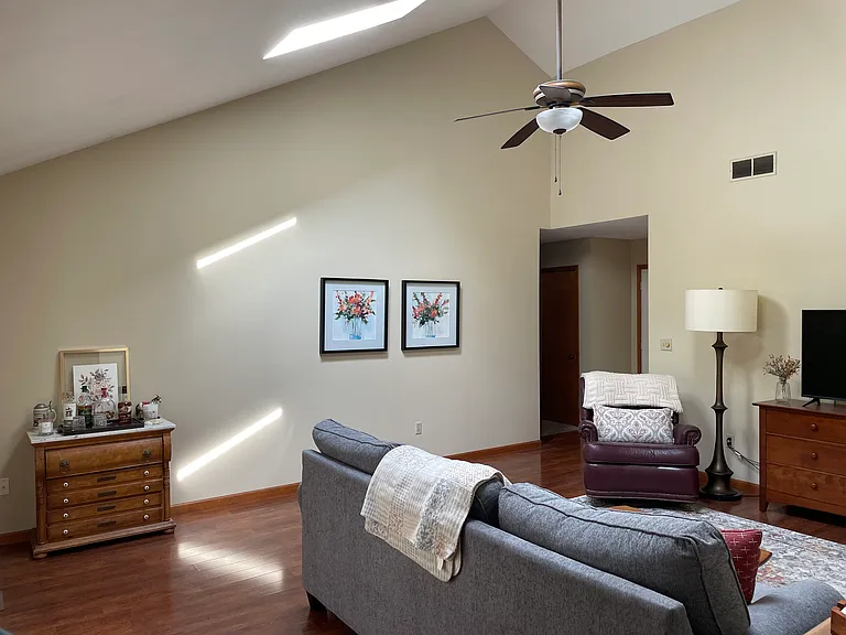 2730 Cedar Ridge Dr — Photo 5