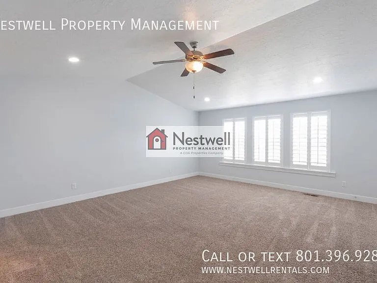 3596 E Ruby Ln — Photo 9