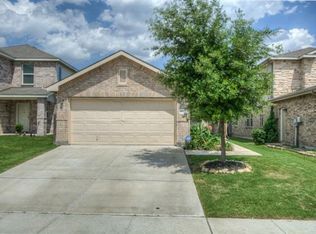 8812 Moon Rise Ct, Fort Worth, TX 76244