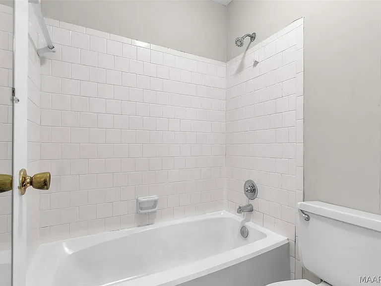 6125 Greta Pl — Photo 24