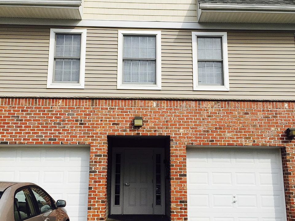 1st image of 2188 Edwin Ave #2NDFLOOR