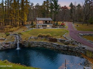 511 Towpath Rd, Hawley, PA 18428