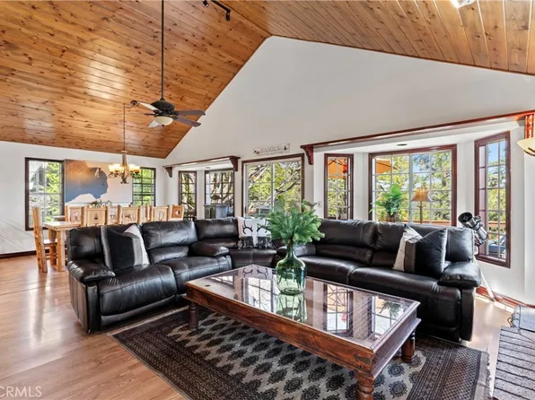 221 Grizzly Rd, Lake Arrowhead, CA 92352