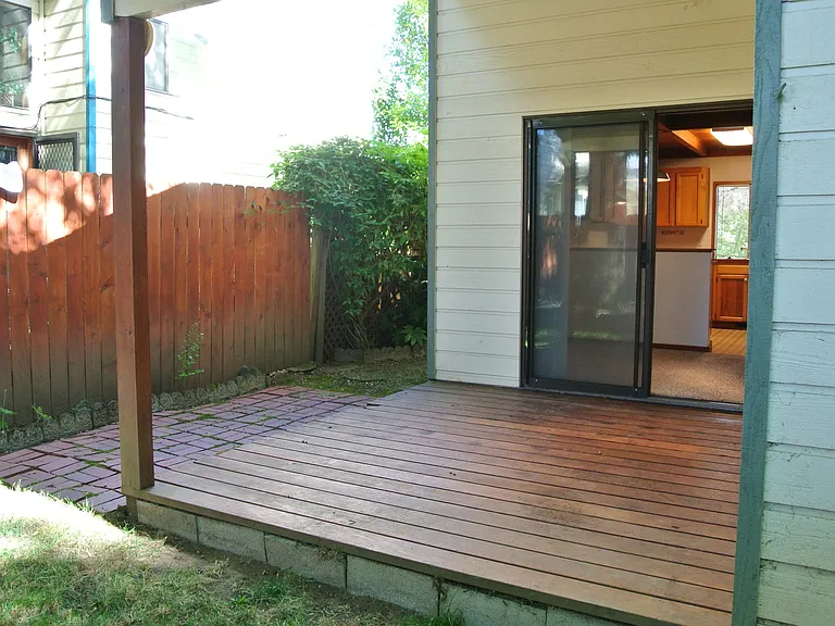 206 NE Powderhorn Dr — Photo 17