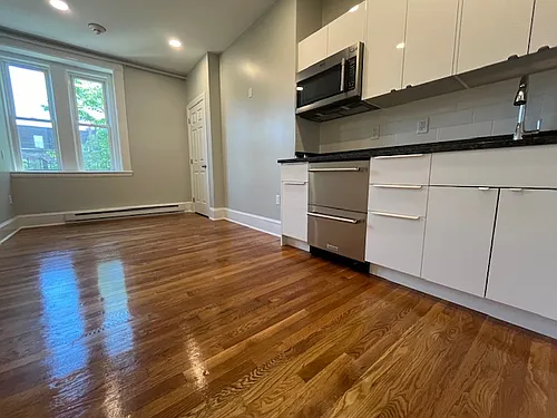 399 Marlborough St Photo 1