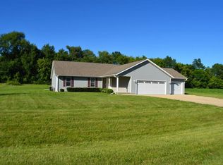 5357 S Sunnydale Ln, Rochelle, IL 61068