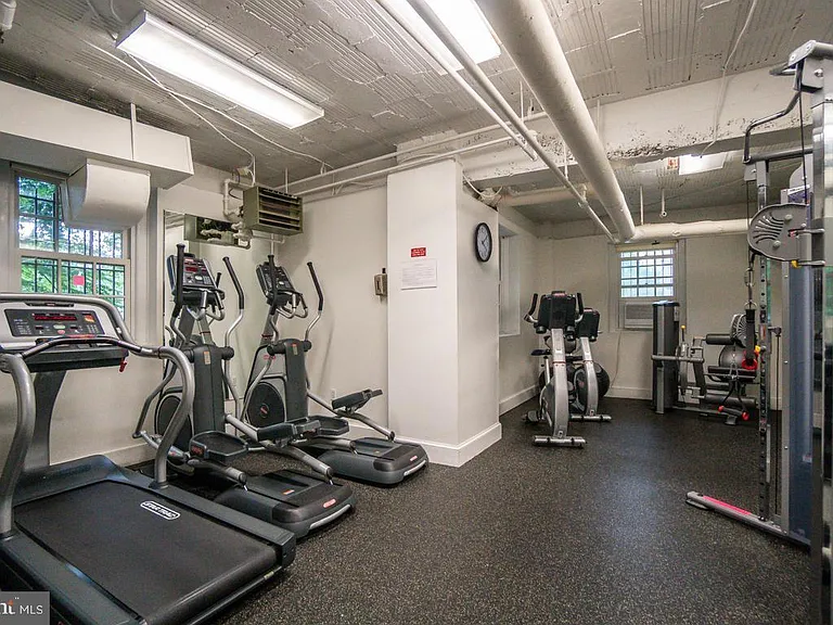 2737 Devonshire Pl NW #110 — Photo 33