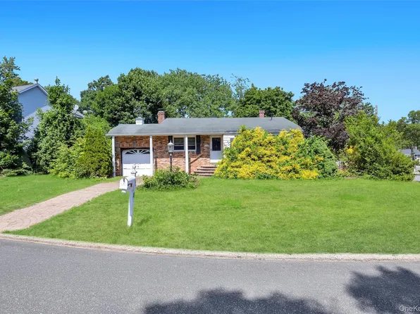 3 Victor Avenue, Selden, NY 11784