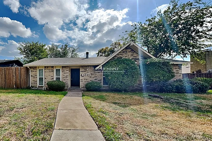 4820 Ash Glen Ln