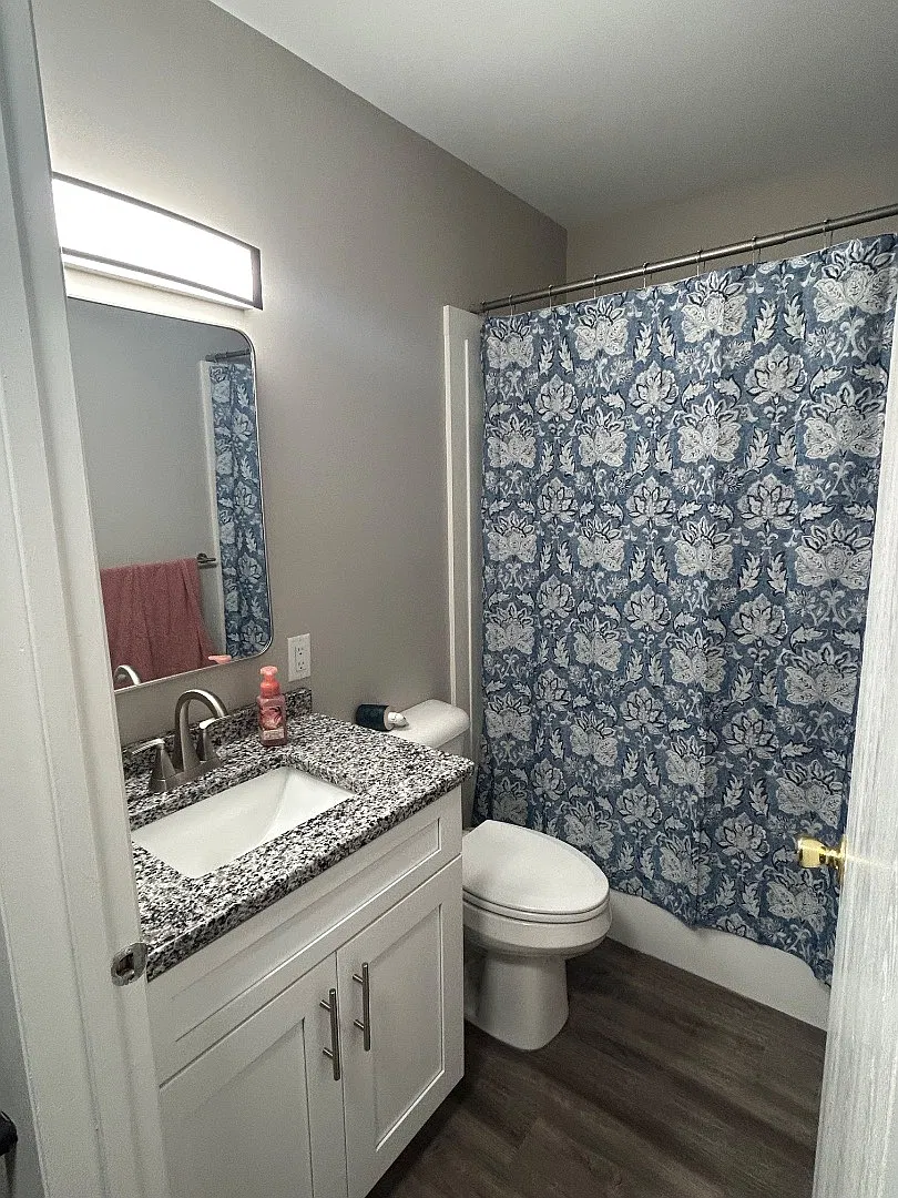 1 bed, 1000 sqft, $1,300 — Photo 4