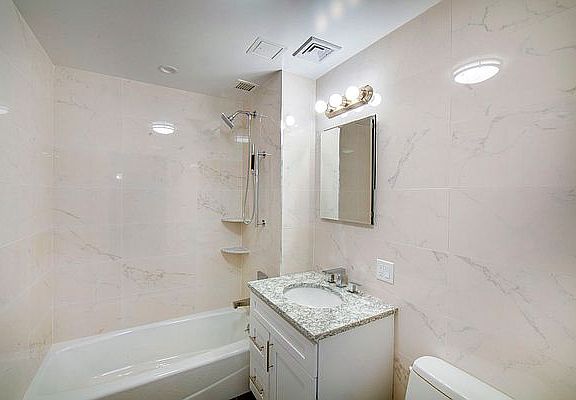 5th image of 25-40 31st St #2