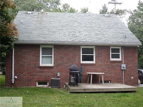 5th image of 1002 E Albert Ave