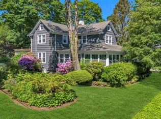 3 Turnip Hl, Northport, NY 11768