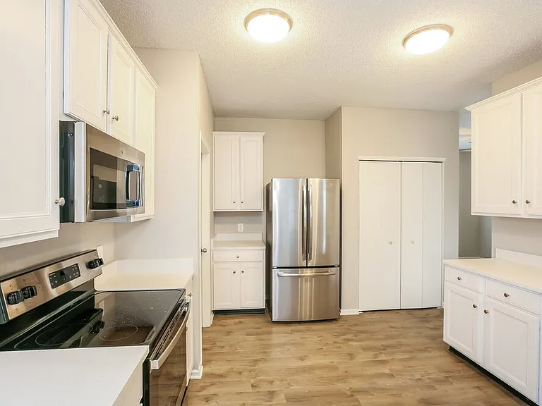 8636 Wheatfield Dr — Photo 8