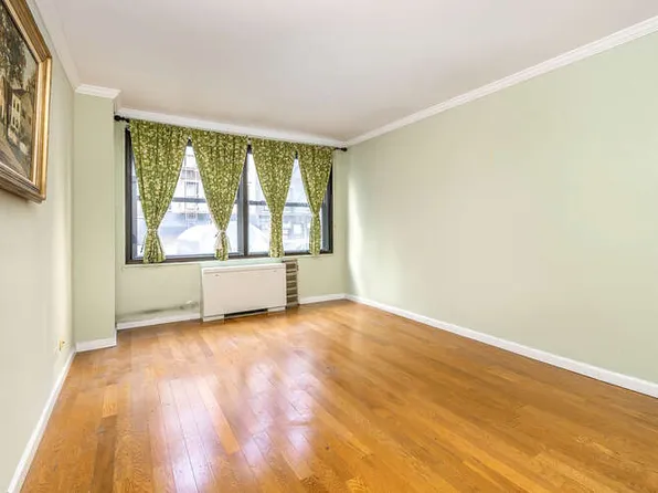 225 East 57th Street image 19 of 21