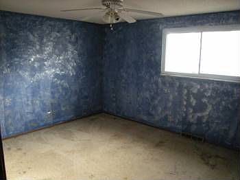 2nd image of 1372 Clydesdale Ave