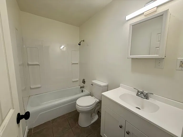 300 Olive St — Photo 14