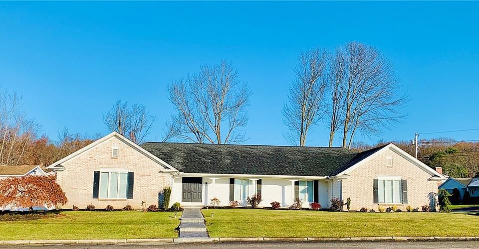 1st image of 22 Red Cedar Ln