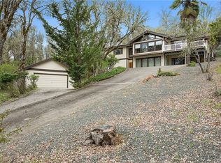 865 Jerry Dr, Lakeport, CA