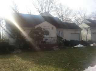 1130 Elm Ter, Rahway, NJ 07065