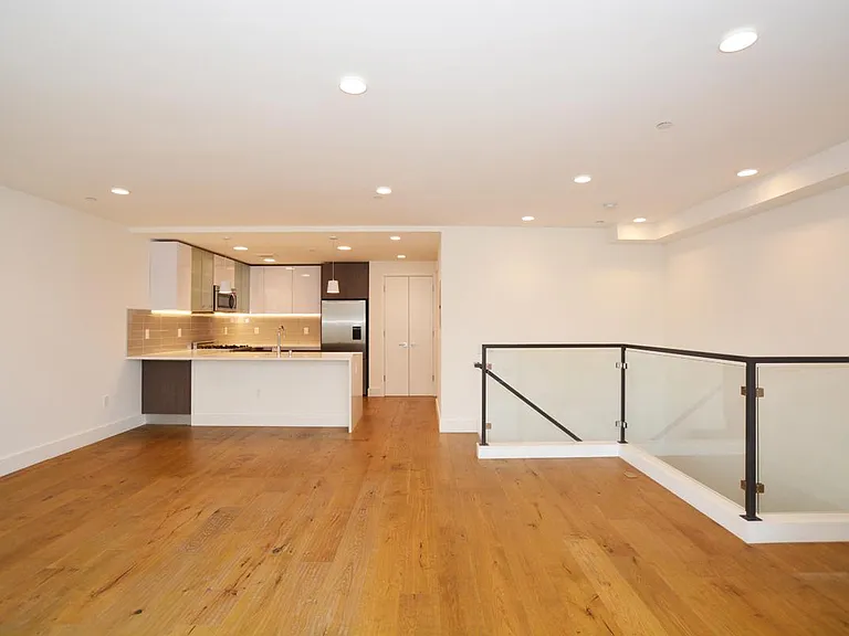 1450 15th St #203 — Photo 13