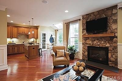 1st image of 29 Bonham Ln