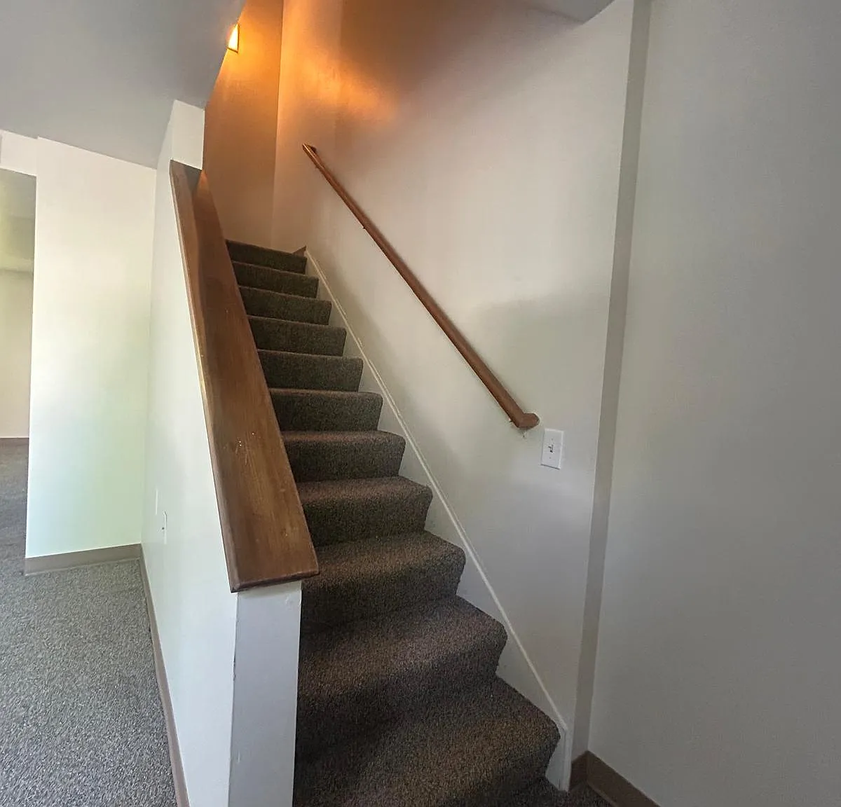 2 bed, 830 sqft, $849 — Photo 4