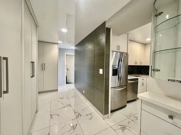 1311 Brightwater Avenue 3G image 1 of 15