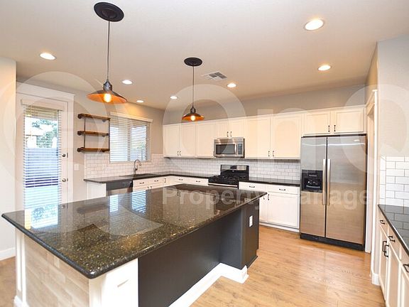4th image of 3464 E Carla Vista Dr