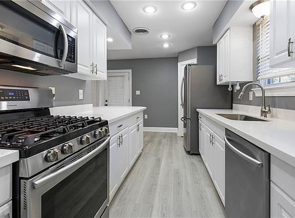 5th image of 1111 Saint Scholastica St