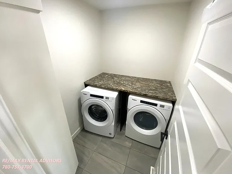 2443 15th Ave NW #UPPER — Photo 25