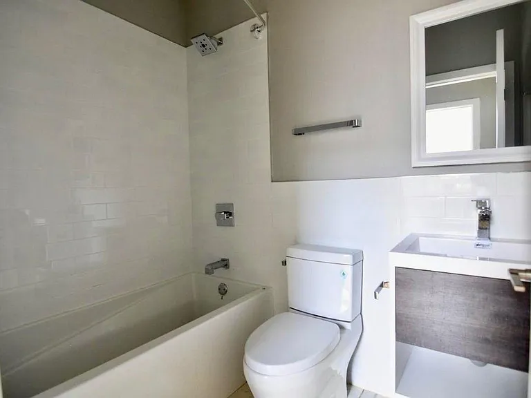 1521-23 W Girard Ave #201 — Photo 11