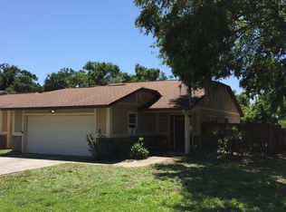 1101 Golf Club Ct, Mount Dora, FL 32757
