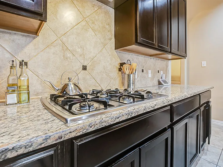 623 Orlandis Ln — Photo 16