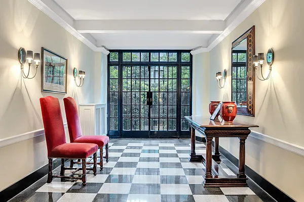 Sold by Compass | media 31