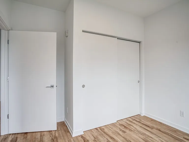 3333 Nicollet Ave S — Photo 36