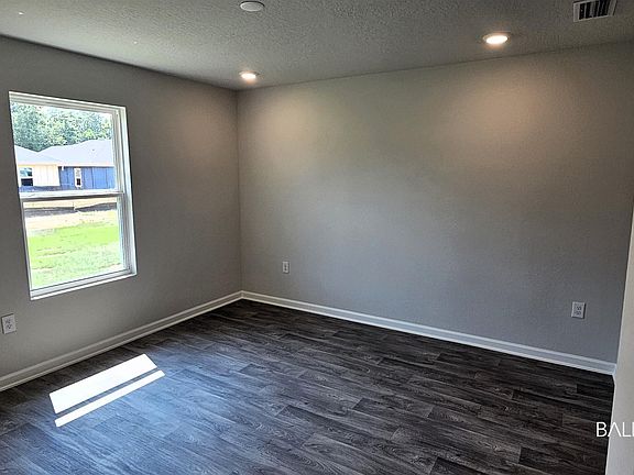 3rd image of 1144 Sweet Laurel St