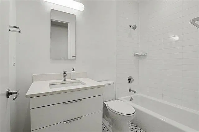 7510 Zimpel St — Photo 15